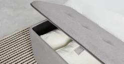 Banco con almacenaje tapizado Burcot – Gris en contraste