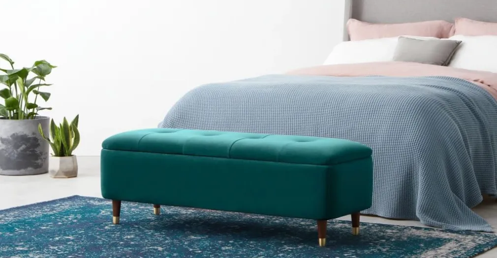 Banco otomana Margot – Terciopelo azul espuma de mar