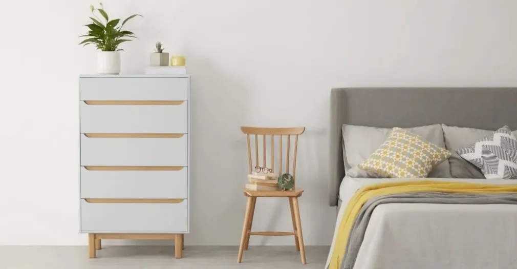 Cómoda Alta Jayden – Gris y Roble