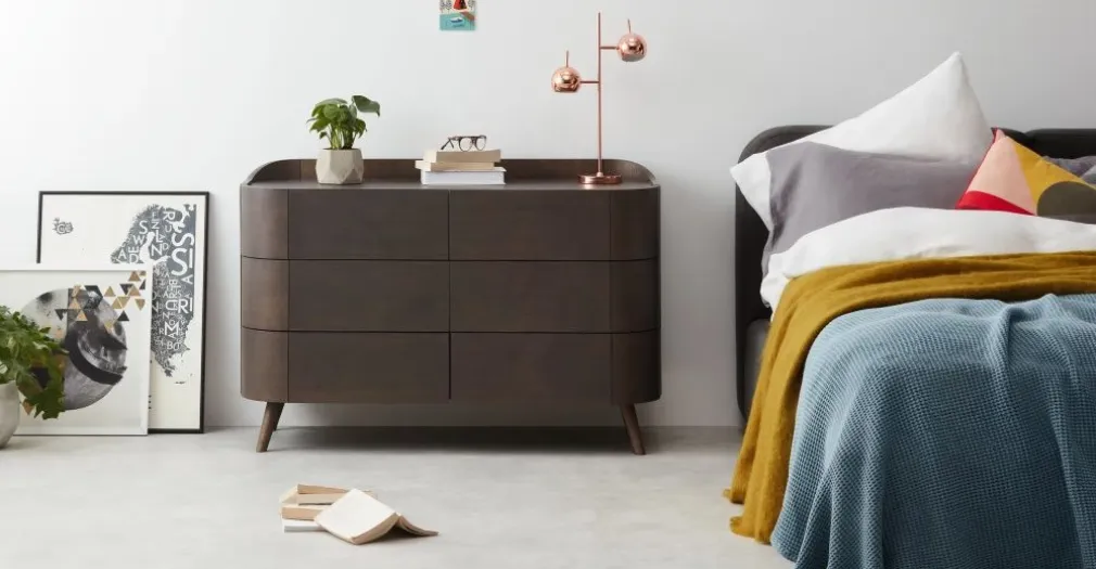 Cómoda Ancha Ada – Roble Oscuro