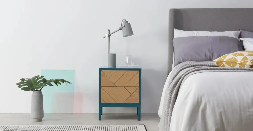 Mesa de noche Mera – Roble y azul cerceta